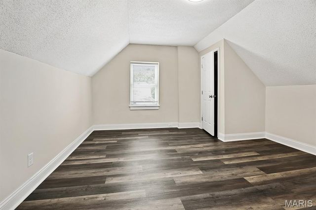 5946 Julian Avenue, St Louis, MO 63112
