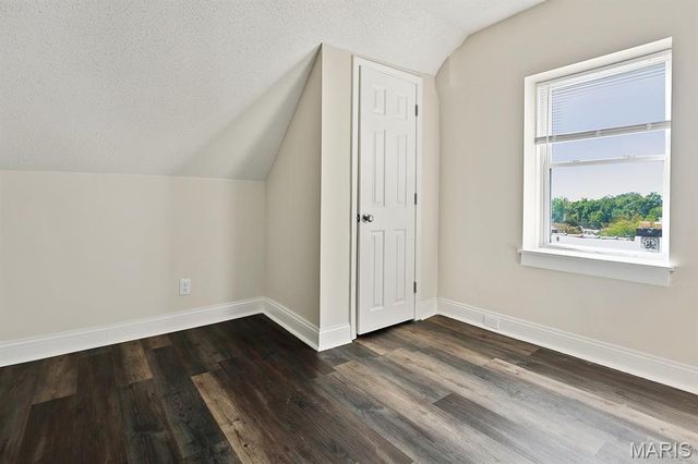 5946 Julian Avenue, St Louis, MO 63112