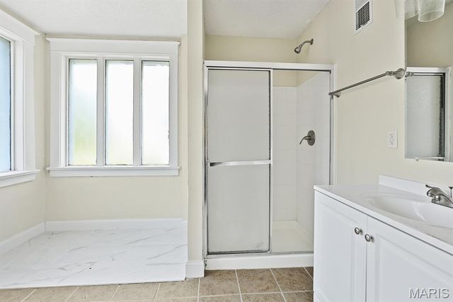 5946 Julian Avenue, St Louis, MO 63112