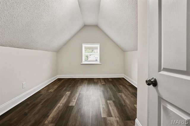 5946 Julian Avenue, St Louis, MO 63112