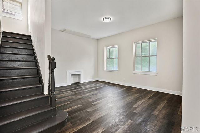 5946 Julian Avenue, St Louis, MO 63112