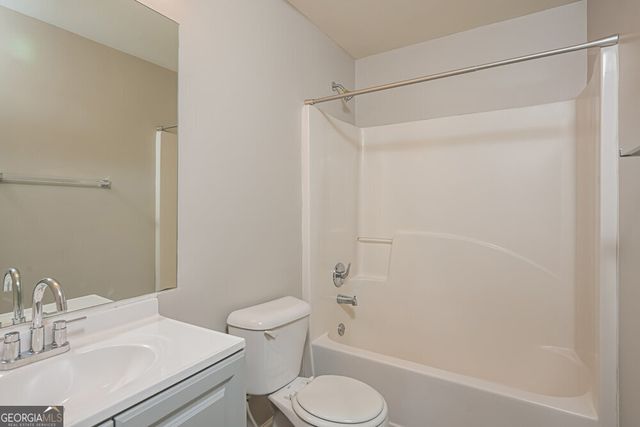 4215 Pointe Vecchio Circle, Cumming, GA 30040