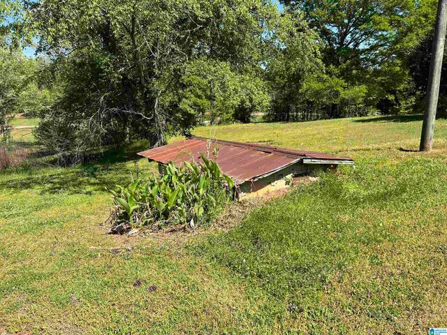 200 FULTON ROAD, Columbiana, AL 35051