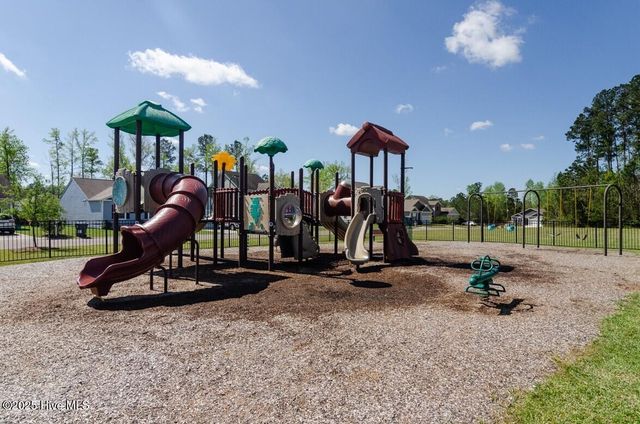 635 Avington Lane NE, Leland, NC 28451