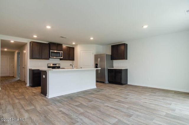 635 Avington Lane NE, Leland, NC 28451