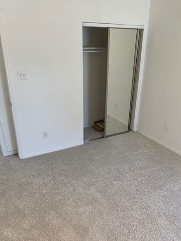 5757 E UNIVERSITY Boulevard 27 Y, Dallas, TX 75206