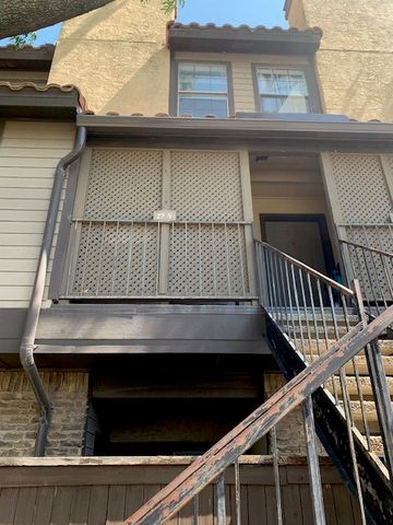 5757 E UNIVERSITY Boulevard 27 Y, Dallas, TX 75206