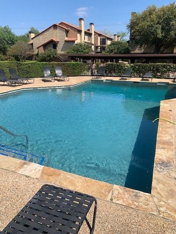 5757 E UNIVERSITY Boulevard 27 Y, Dallas, TX 75206