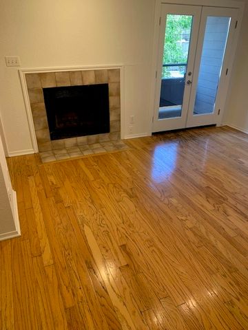 5757 E UNIVERSITY Boulevard 27 Y, Dallas, TX 75206