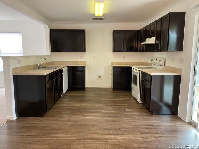 207 Mallow Grove, San Antonio, TX 78253