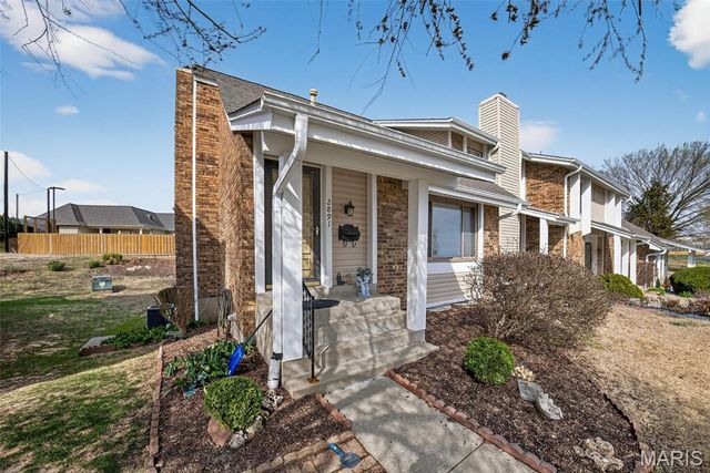 2891 Fairways Circle O, Unincorporated, MO 63303