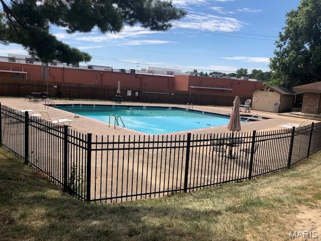 2891 Fairways Circle O, Unincorporated, MO 63303