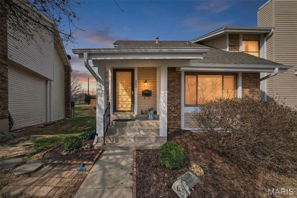 2891 Fairways Circle O, Unincorporated, MO 63303