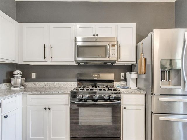 1325 Peridot Lane, Noble, OK 73068