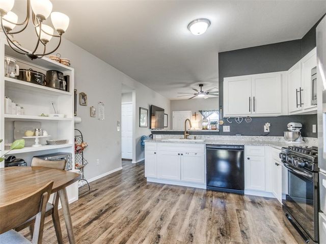 1325 Peridot Lane, Noble, OK 73068