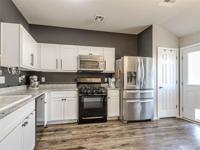 1325 Peridot Lane, Noble, OK 73068