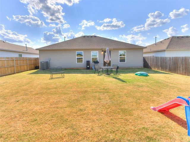 1325 Peridot Lane, Noble, OK 73068