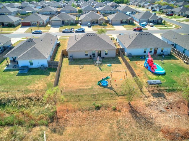 1325 Peridot Lane, Noble, OK 73068