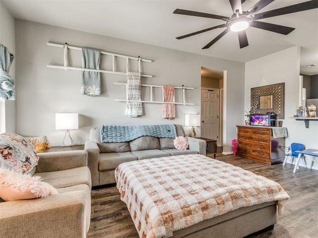 1325 Peridot Lane, Noble, OK 73068