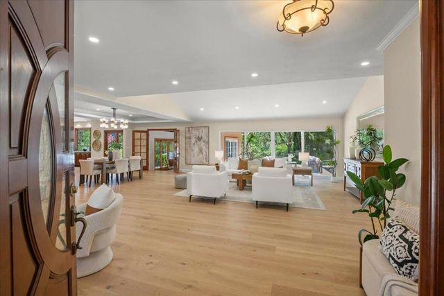 14300 Maclay Court, Saratoga, CA 95070