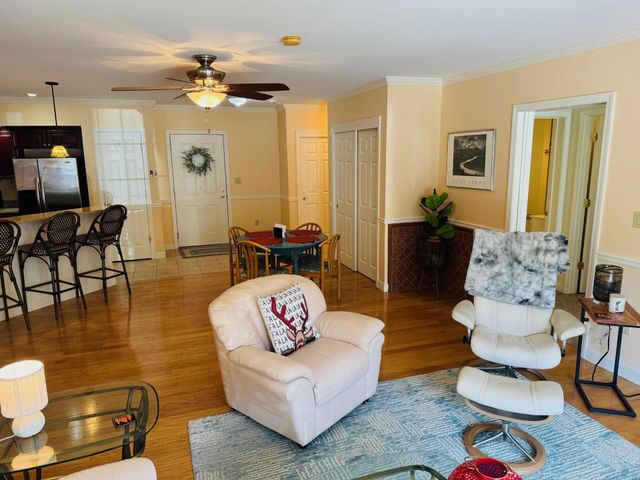 3 Abbey Ln Unit 7, Meredith, NH 03253