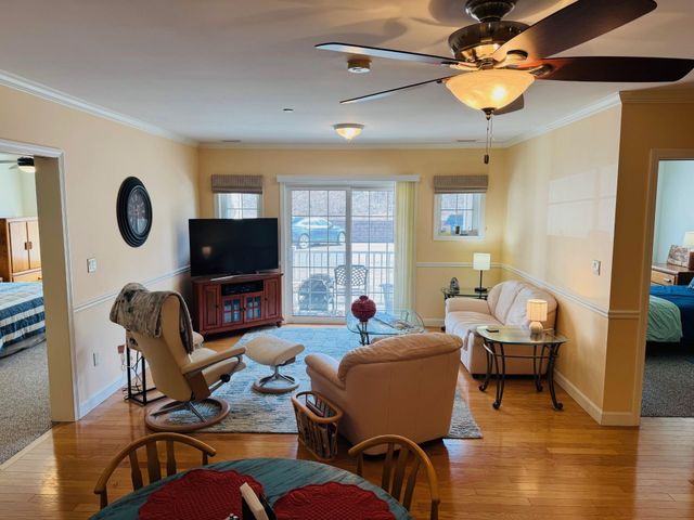 3 Abbey Ln Unit 7, Meredith, NH 03253