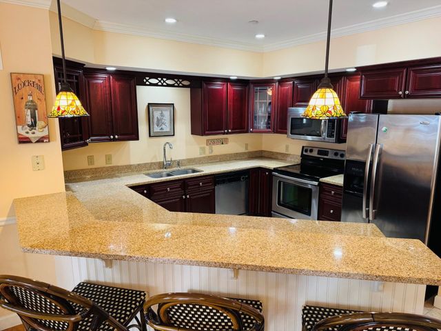 3 Abbey Ln Unit 7, Meredith, NH 03253