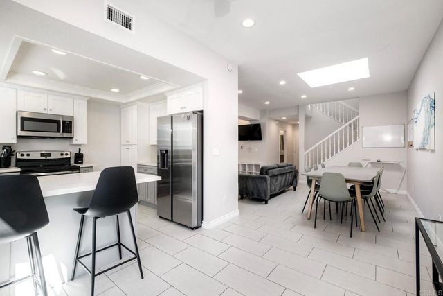 6809 11 Corintia Street, Carlsbad, CA 92009