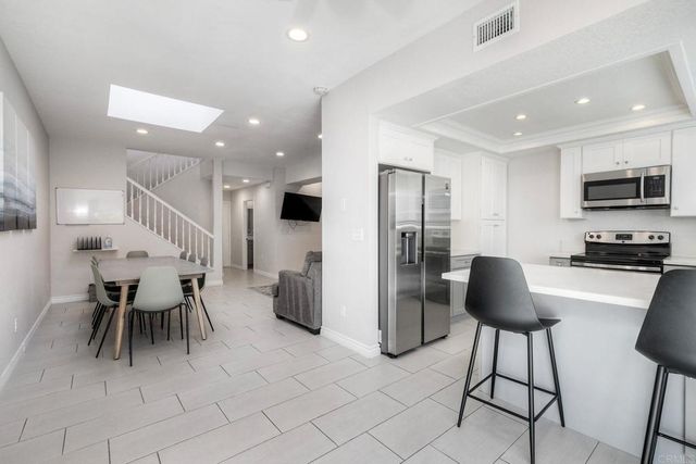 6809 11 Corintia Street, Carlsbad, CA 92009