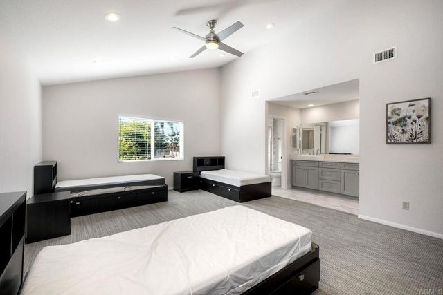 6809 11 Corintia Street, Carlsbad, CA 92009