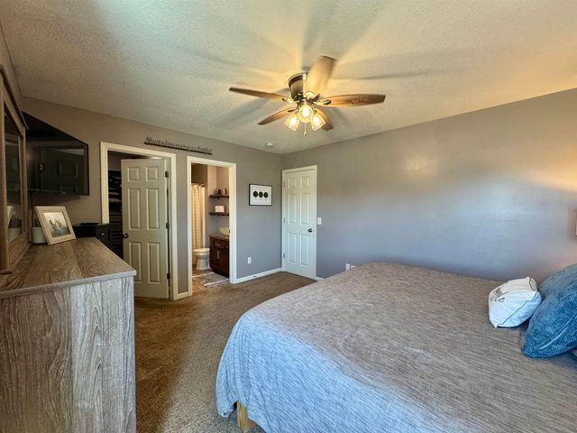 2700 Heritage Ct, Minot, ND 58703