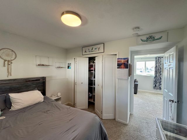 2700 Heritage Ct, Minot, ND 58703