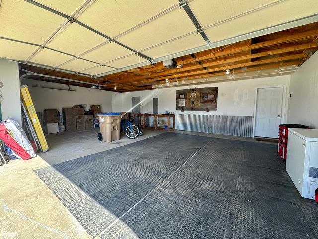 2700 Heritage Ct, Minot, ND 58703