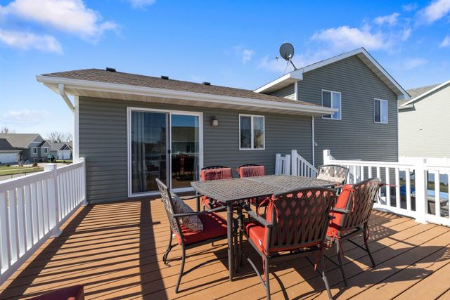 2700 Heritage Ct, Minot, ND 58703
