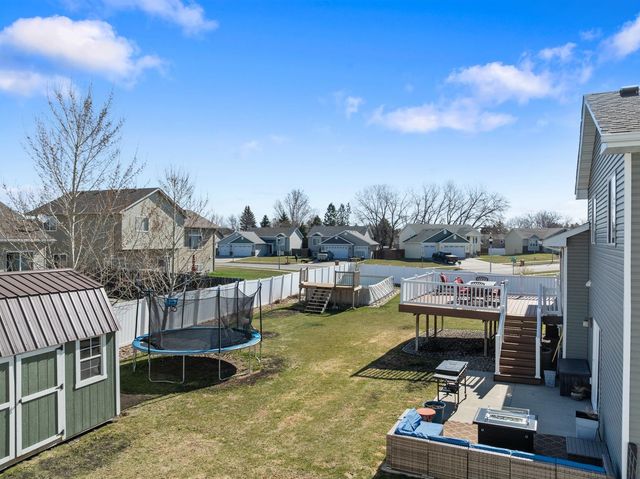 2700 Heritage Ct, Minot, ND 58703