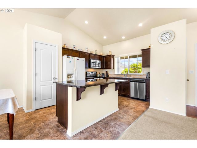 3090 REED Ave, Woodburn, OR 97071