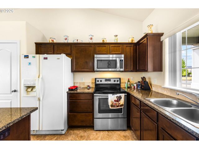 3090 REED Ave, Woodburn, OR 97071