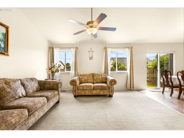 3090 REED Ave, Woodburn, OR 97071