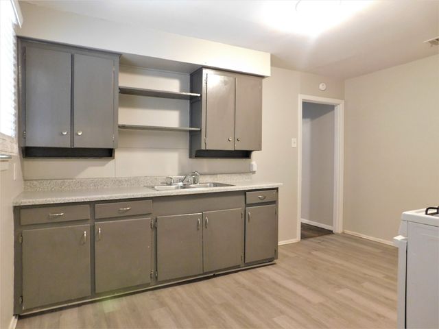 2212 Denison Street, Denton, TX 76201