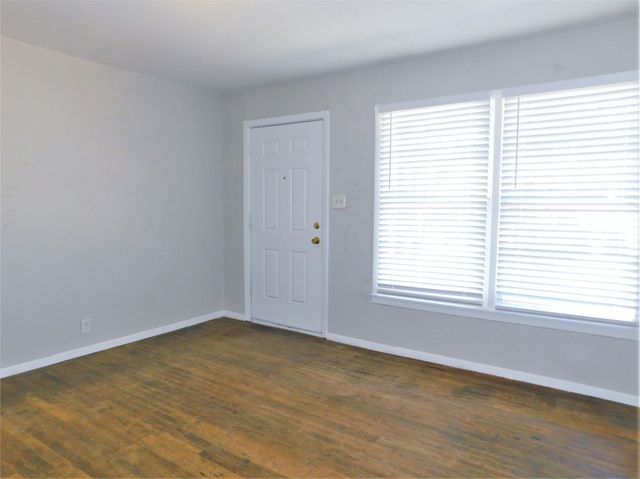 2212 Denison Street, Denton, TX 76201