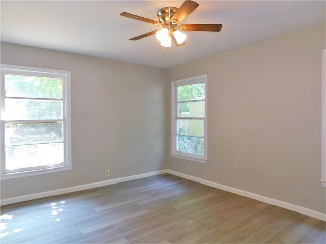 2212 Denison Street, Denton, TX 76201