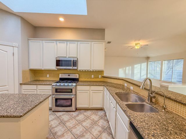 16908 Cactus Blossom DR, Pflugerville, TX 78660