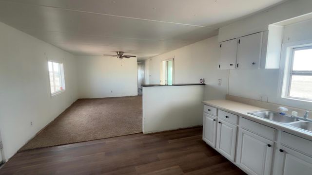 2 Hawaii Court, Moriarty, NM 87035