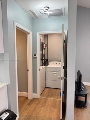 414 N 60th Way 2, Hollywood, FL 33024