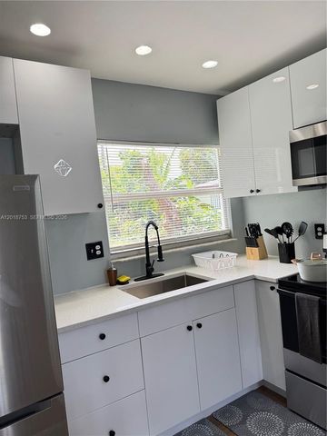414 N 60th Way 2, Hollywood, FL 33024