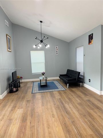 414 N 60th Way 2, Hollywood, FL 33024
