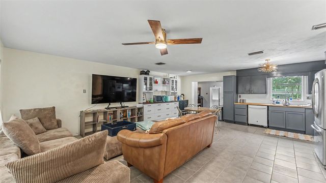 7011 DAVIN STREET, Lakeland, FL 33813