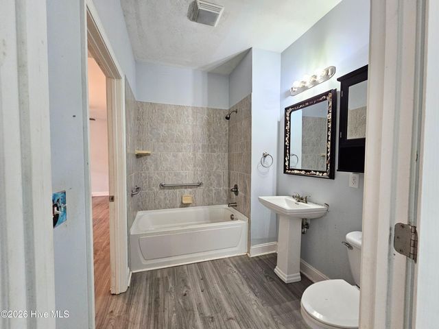 123 Covil Avenue 104, Wilmington, NC 28403