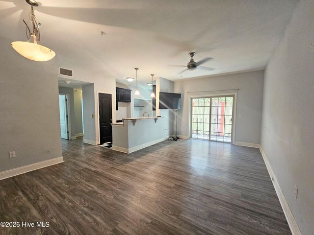 123 Covil Avenue 104, Wilmington, NC 28403