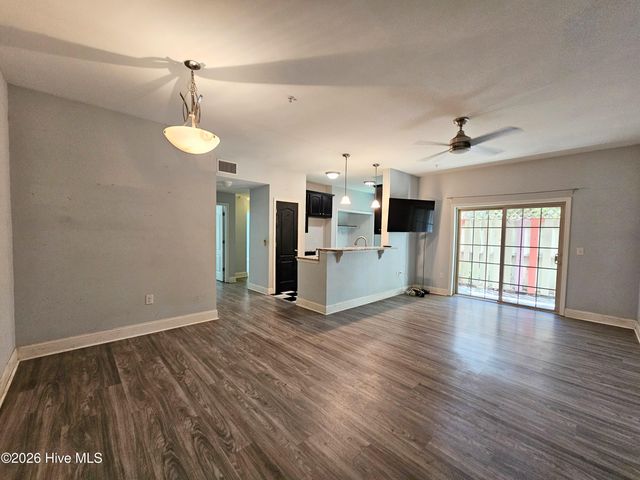 123 Covil Avenue 104, Wilmington, NC 28403
